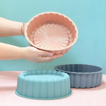 Load image into Gallery viewer, Silicone Cake Pan Round DIY Baking Mold High Temp Resistant Kitchen Baking Tool