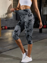 Load image into Gallery viewer, Women's High Waisted Capri Pants Super Soft Tummy Control No See Through Workout Yoga Running Athletic Push Up Gym Leggings