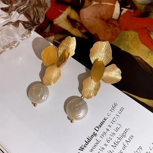 Freshwater Pearl Earrings! Vintage Gold Petal Dangle