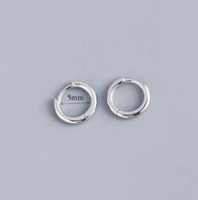 Load image into Gallery viewer, 2PCS Tiny Stainless Steel Huggie Small Hoop Earrings For Women Round Circle Punk Unisex Rock Earring Cartilage Piercing Jewelry