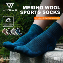 Load image into Gallery viewer, Merino Wool Thermal Socks Winter Warm Ski Hiking Compression