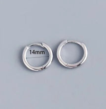 Load image into Gallery viewer, 2PCS Tiny Stainless Steel Huggie Small Hoop Earrings For Women Round Circle Punk Unisex Rock Earring Cartilage Piercing Jewelry