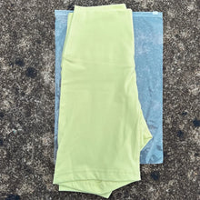 Load image into Gallery viewer, Solid Color Women Fitness Sports Short High Waist Yoga Short Leg Cycling Comprehensive Training Jog Squat Proof Internal Pocket
