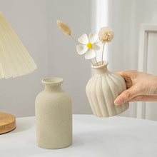Load image into Gallery viewer, Ceramic Flower Vase Retro Table Decorative Vase Dried Flower Arrangement Pot Home Wedding Gifts Aesthetic Vase Desktop Ornament