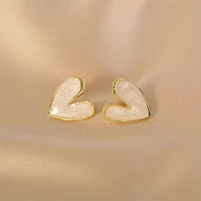 Load image into Gallery viewer, Imitation Pearl Earrings For Women Heart Round Stud Earrings Elegant Love Ear Stud Party Wedding Jewelry Valantine Day Gifts