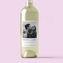 Load image into Gallery viewer, Custom Minimalist Wine Labels – Personalized Wedding Favors &amp; Gifts