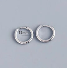 Load image into Gallery viewer, 2PCS Tiny Stainless Steel Huggie Small Hoop Earrings For Women Round Circle Punk Unisex Rock Earring Cartilage Piercing Jewelry