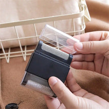 Load image into Gallery viewer, Mini Lint Remover Sweater Clothes Shaver Fuzz Pellet Trimmer Manual Laundry Tool