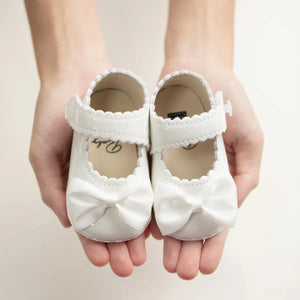 Meckior Baby Girl Shoes: Classic Bowknot Princess Flats for Newborns