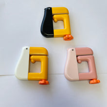 Load image into Gallery viewer, Thinking Duck Portable Hook Hanging Decor Table Wallet Bag Hook Wall Hanger Bracket Handbag Non Punching Student Office Supplies