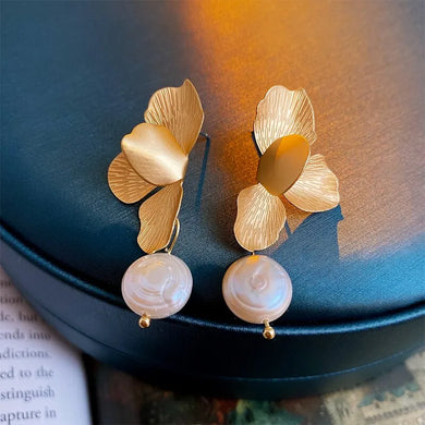 Freshwater Pearl Earrings! Vintage Gold Petal Dangle