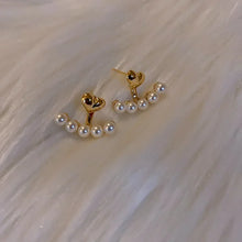 Load image into Gallery viewer, Imitation Pearl Earrings For Women Heart Round Stud Earrings Elegant Love Ear Stud Party Wedding Jewelry Valantine Day Gifts