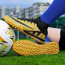 Load image into Gallery viewer, New Men Training Shoes Professional Soccer Shoes Football Boots Soccer Cleats High-quality Ultralight Outdoor Match Non-Slip