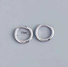Load image into Gallery viewer, 2PCS Tiny Stainless Steel Huggie Small Hoop Earrings For Women Round Circle Punk Unisex Rock Earring Cartilage Piercing Jewelry