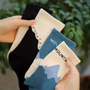 Unisex Graphic Crew Socks 4 Pairs Breathable Soft Comfortable Sports Running