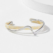 Load image into Gallery viewer, White Shellfish Bracelet C-Shaped Opening Geometric Women&#39;s Jewelry Bend Bangle