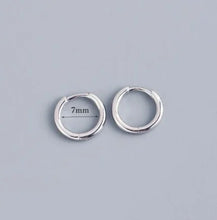 Load image into Gallery viewer, 2PCS Tiny Stainless Steel Huggie Small Hoop Earrings For Women Round Circle Punk Unisex Rock Earring Cartilage Piercing Jewelry