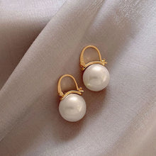 Load image into Gallery viewer, 2 Women's Silver Needle Bow Studded With Diamond Pearl Earrings, Fashionable And Niche Design, High-end And Refreshing Earrings
