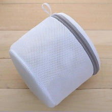 Load image into Gallery viewer, Mesh Laundry Bags Set: Fine Mesh Clothing Care Washing Bra Net Bags