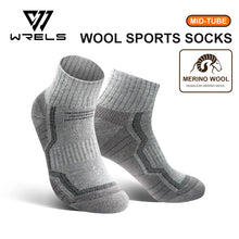 Load image into Gallery viewer, Merino Wool Thermal Socks Winter Warm Ski Hiking Compression