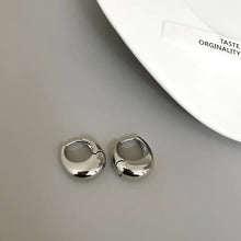 Load image into Gallery viewer, Stainless Steel Smooth Metal Chunky Hoop Earrings For Women Girls Fashion Round Circle Hoops Statement Earrings Punk Jewelry