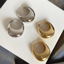 Load image into Gallery viewer, Stainless Steel Smooth Metal Chunky Hoop Earrings For Women Girls Fashion Round Circle Hoops Statement Earrings Punk Jewelry