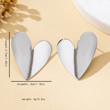 Load image into Gallery viewer, A Pair of Women's Earrings, Smooth Irregular Heart-Shaped Earrings, Suitable for Daily Wear and Vacation Wear