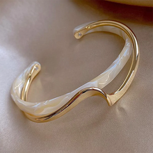 Load image into Gallery viewer, White Shellfish Bracelet C-Shaped Opening Geometric Women&#39;s Jewelry Bend Bangle