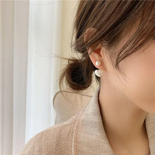 Load image into Gallery viewer, Imitation Pearl Earrings For Women Heart Round Stud Earrings Elegant Love Ear Stud Party Wedding Jewelry Valantine Day Gifts